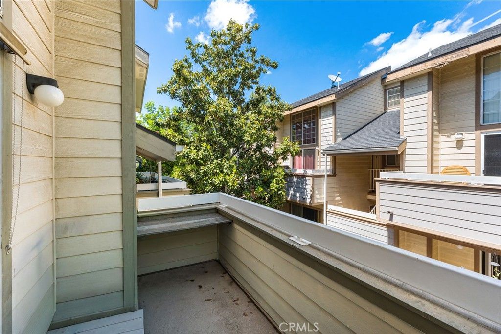 Image 16 of property listing at 11150 Glenoaks 38, Pacoima, CA 91331