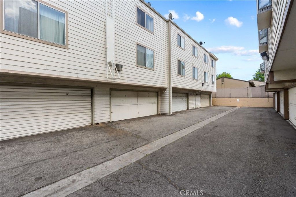 Image 22 of property listing at 11150 Glenoaks 38, Pacoima, CA 91331