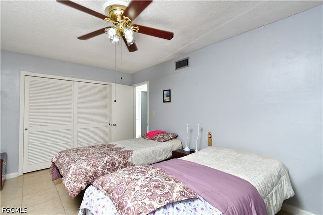 2201 Croton CT, Lehigh Acres, FL 33936
