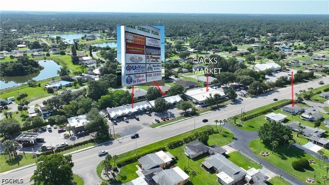 2201 Croton CT, Lehigh Acres, FL 33936
