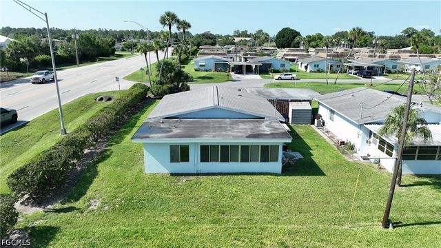 2201 Croton CT, Lehigh Acres, FL 33936