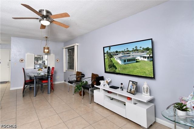 2201 Croton CT, Lehigh Acres, FL 33936