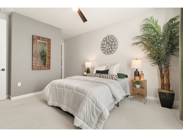 425 Ne BRYANT St 104, Portland, OR 97211
