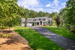 2 Bristol Lane, York, ME 03909