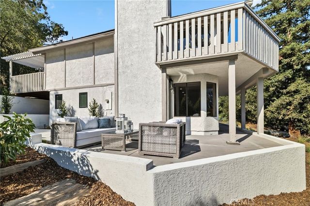 275 Fairview Road, Ojai, CA 93023