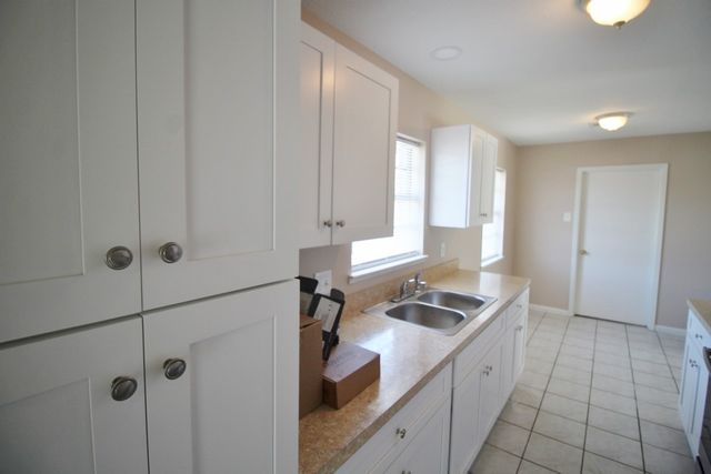 821 Rea Avenue, Lancaster, TX 75146