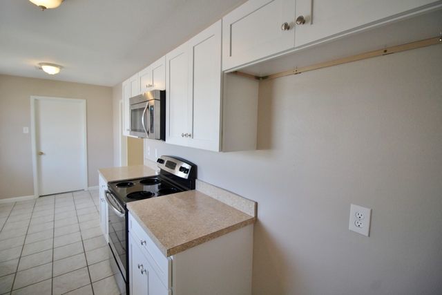 821 Rea Avenue, Lancaster, TX 75146