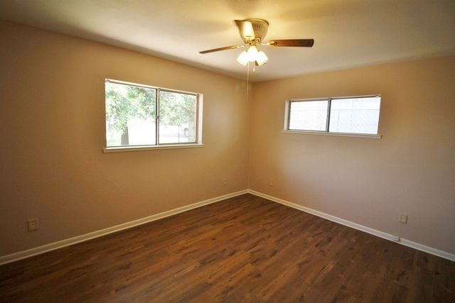 821 Rea Avenue, Lancaster, TX 75146