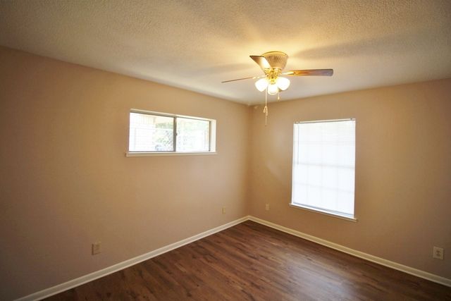 821 Rea Avenue, Lancaster, TX 75146