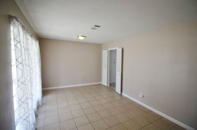 821 Rea Avenue, Lancaster, TX 75146