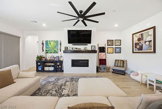 4315 Skylake Court, Las Vegas, NV 89129