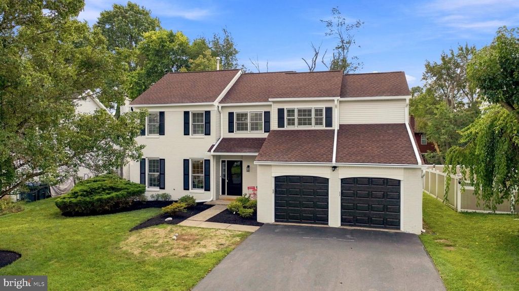 220 FREELAND DR, COLLEGEVILLE, PA 19426 — exterior
