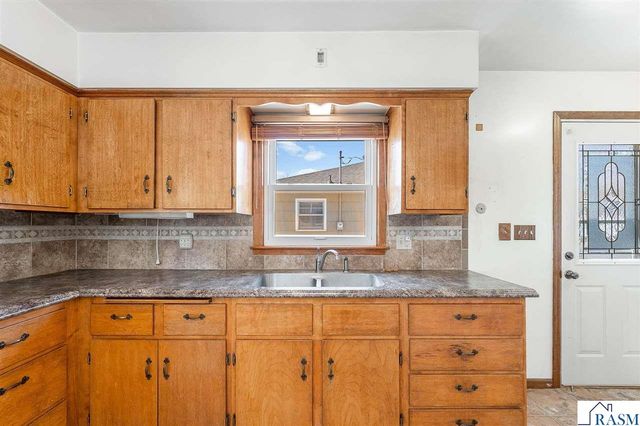 511 Harrison Avenue, North Mankato, MN 56003