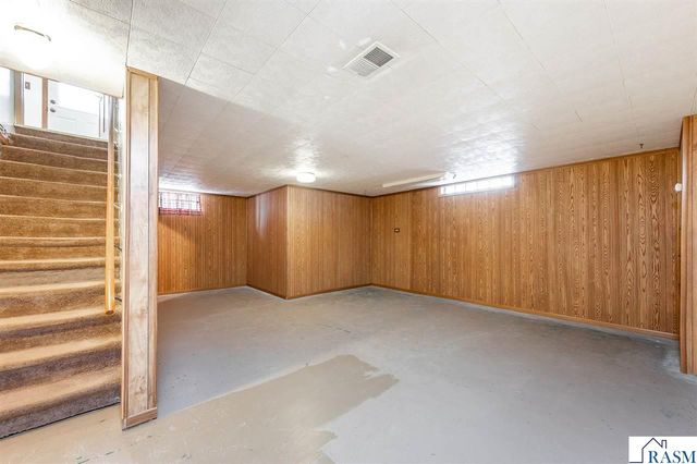 511 Harrison Avenue, North Mankato, MN 56003