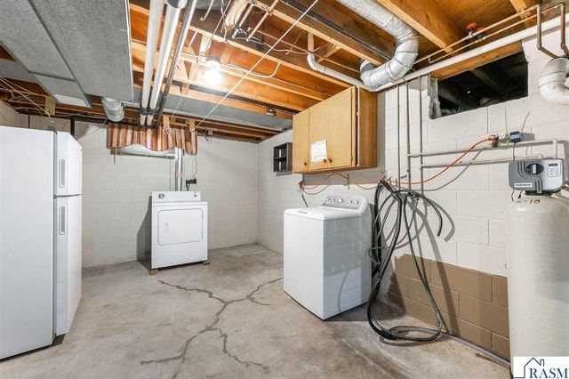 511 Harrison Avenue, North Mankato, MN 56003