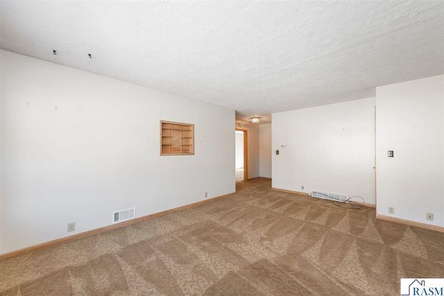 511 Harrison Avenue, North Mankato, MN 56003