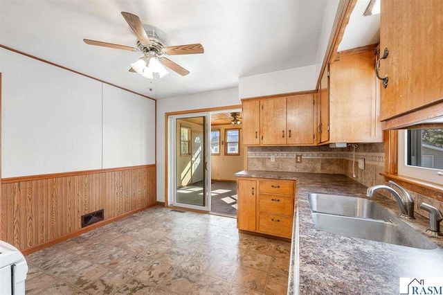 511 Harrison Avenue, North Mankato, MN 56003