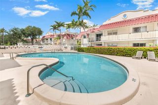 6709 N Kendall Dr 229, Pinecrest, FL 33156