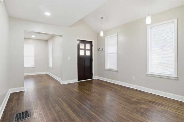 269 Lexington Avenue, Rochester, NY 14613