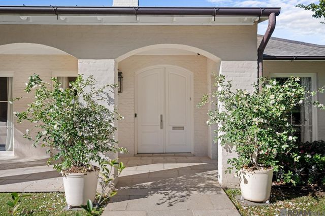 3250 Torrance Dr, Baton Rouge, LA 70809