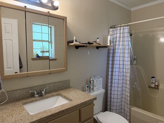201 Cater Dr, Jonesboro, AR 72405