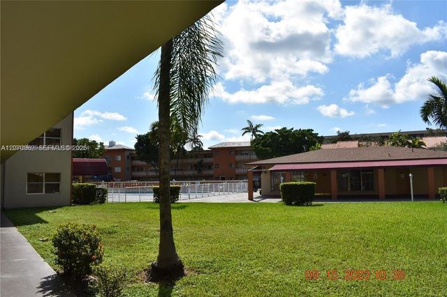 11840 NE 19th Drive 14, North Miami, FL 33181