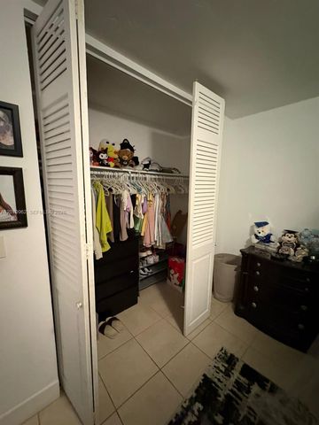 11840 NE 19th Drive 14, North Miami, FL 33181