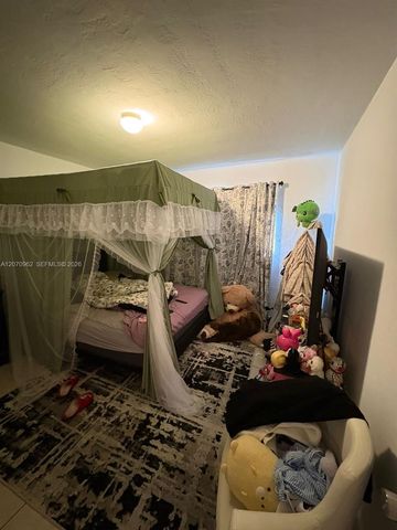 11840 NE 19th Drive 14, North Miami, FL 33181