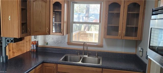 3772 Larkin ST, Norfolk, VA 23513