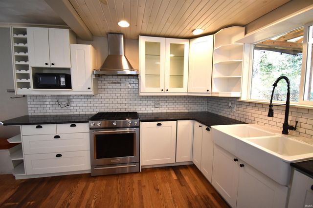 1915 E Maxwell Lane, Bloomington, IN 47401