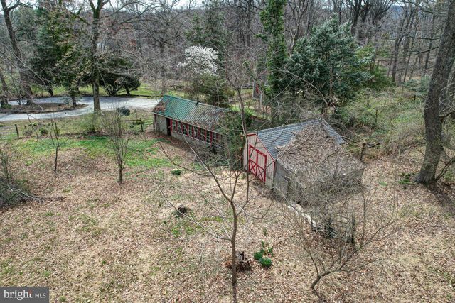 520 CLARKS LN, West Chester, PA 19382
