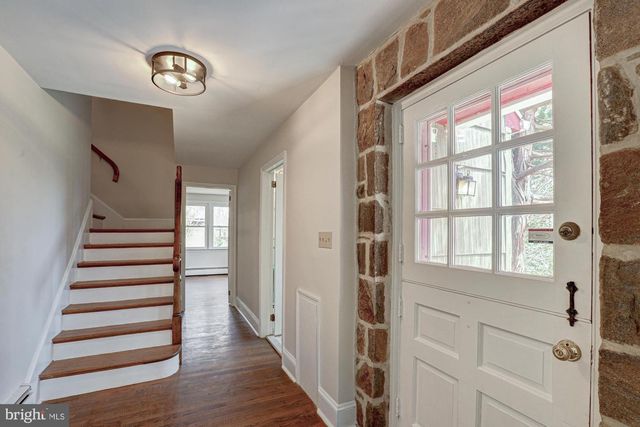 520 CLARKS LN, West Chester, PA 19382