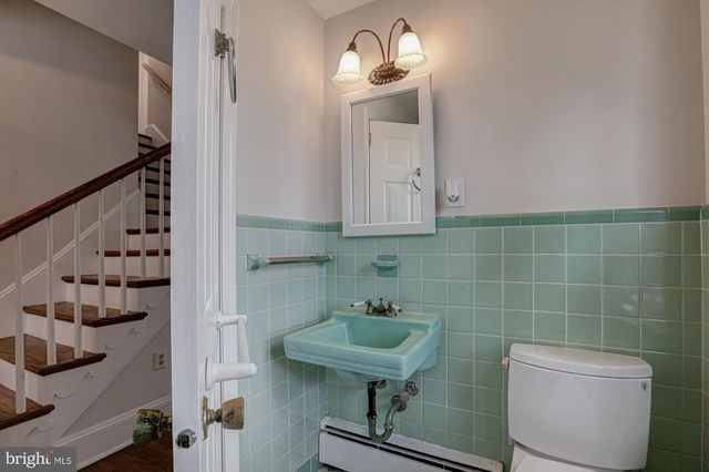 520 CLARKS LN, West Chester, PA 19382