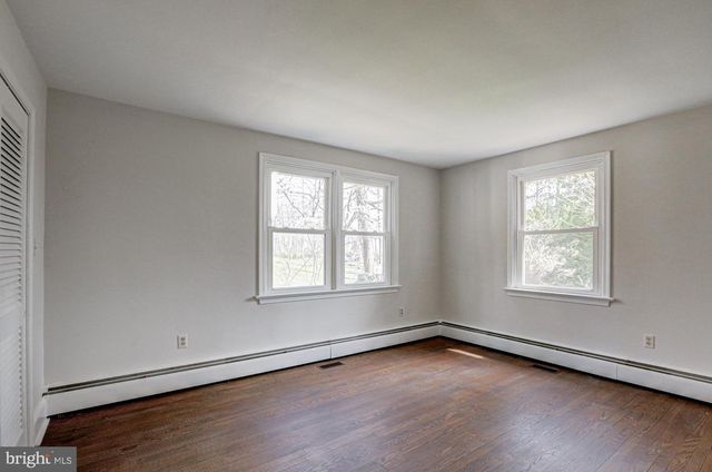 520 CLARKS LN, West Chester, PA 19382