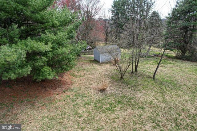 520 CLARKS LN, West Chester, PA 19382