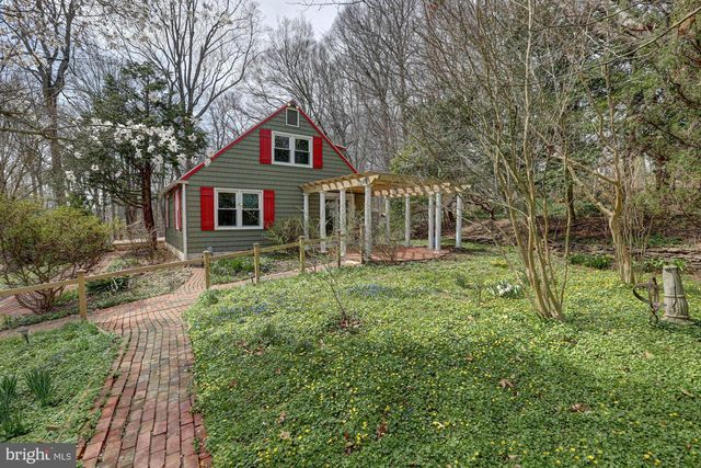 520 CLARKS LN, West Chester, PA 19382