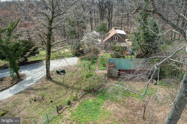 520 CLARKS LN, West Chester, PA 19382