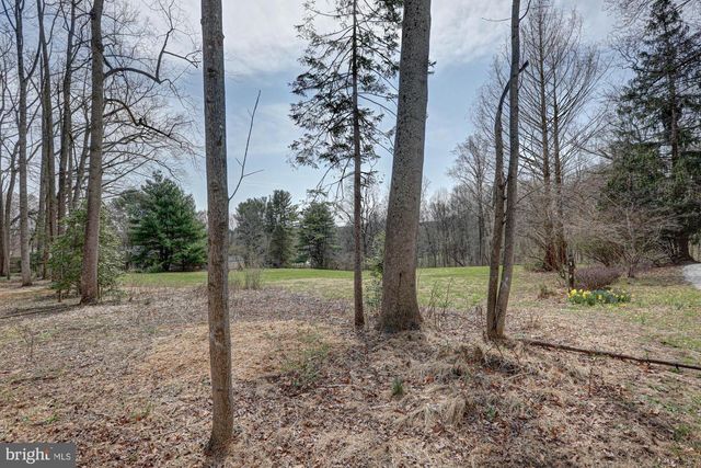 520 CLARKS LN, West Chester, PA 19382