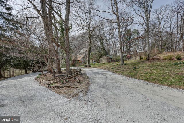 520 CLARKS LN, West Chester, PA 19382