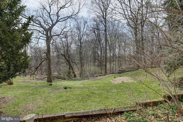 520 CLARKS LN, West Chester, PA 19382