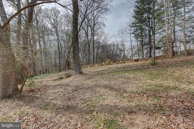 520 CLARKS LN, West Chester, PA 19382