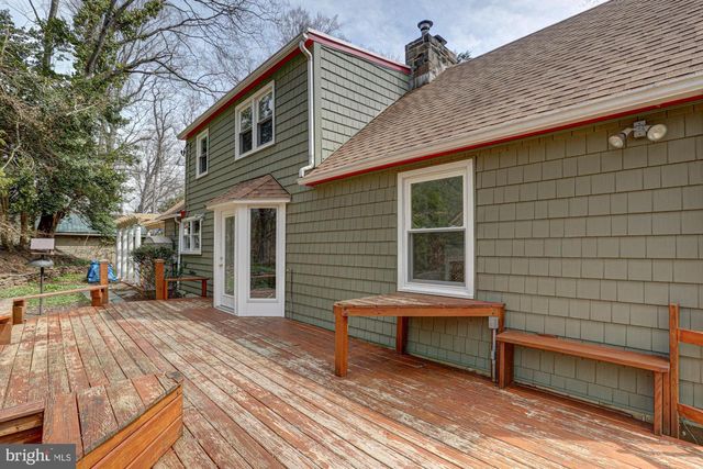 520 CLARKS LN, West Chester, PA 19382