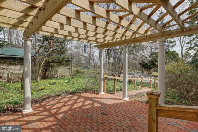 520 CLARKS LN, West Chester, PA 19382