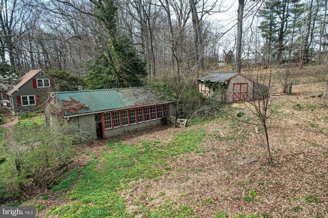 520 CLARKS LN, West Chester, PA 19382