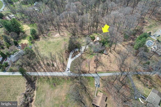 520 CLARKS LN, West Chester, PA 19382