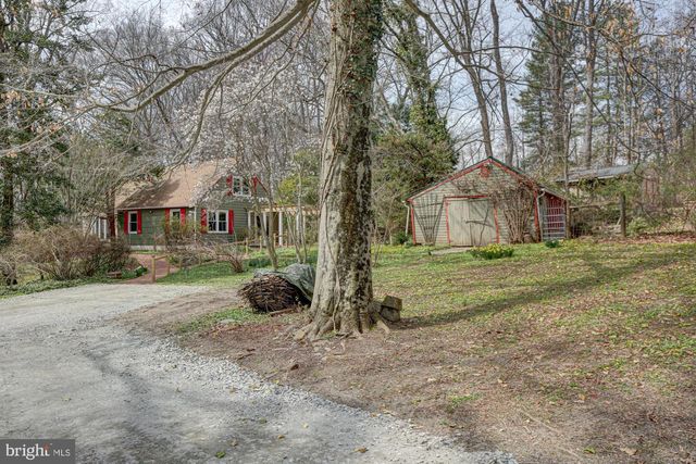 520 CLARKS LN, West Chester, PA 19382
