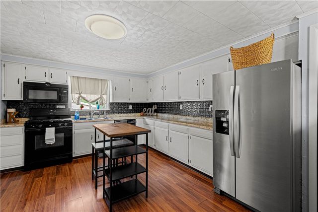 1211 Main Street, Bentleyville, PA 15314