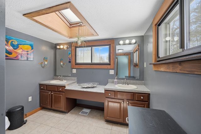 325 Allen Street, Hampden, MA 01036