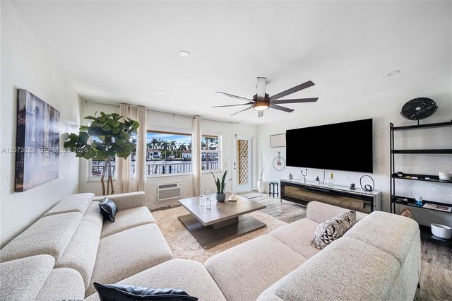 3216 SE 12th Street 26, Pompano Beach, FL 33062