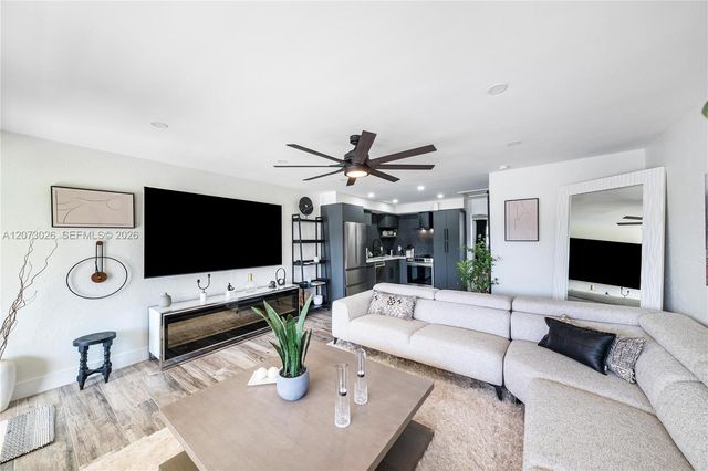 3216 SE 12th Street 26, Pompano Beach, FL 33062